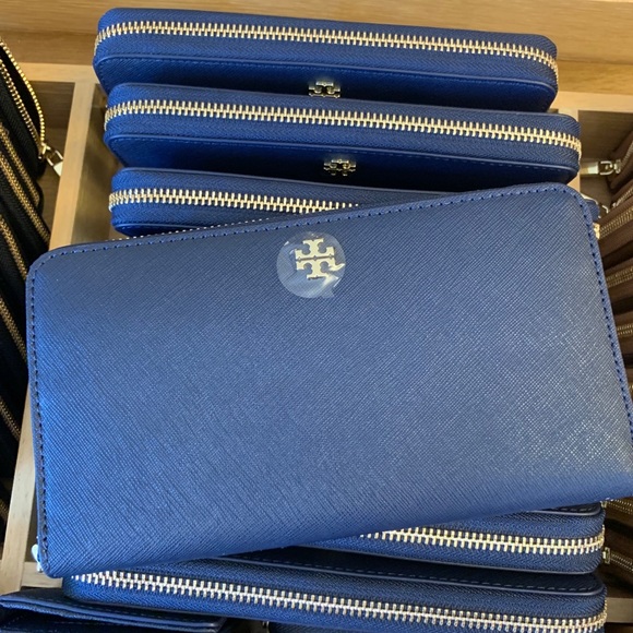 Tory Burch Emerson Zip Continental Wallet - Picture 3 of 8